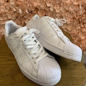 Women’s Adidas Superstar